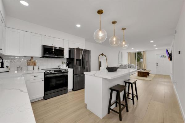 1651 NE 115th St #9C, Unincorporated Dade County, Florida 33181, image 2