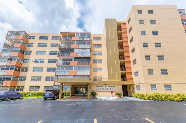 Three Seasons, 16400 NE 17th Ave #707, North Miami Beach, Florida 33162, image 1