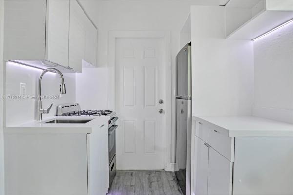 Aquamarina, 7315 Carlyle Ave #1, Miami Beach, Florida 33141, image 1