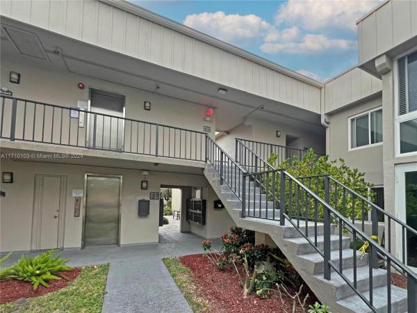 183 Capri D, Delray Beach, Florida 33484, image 3