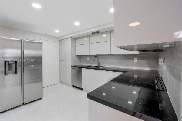 Allington Towers South, 1600 S Ocean Dr #2F, Hollywood, Florida 33019, image 1