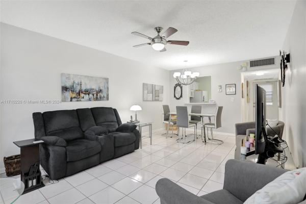 Umbra Gardens, 3400 NW 48th Ave #508, Lauderdale Lakes, Florida 33319, image 1