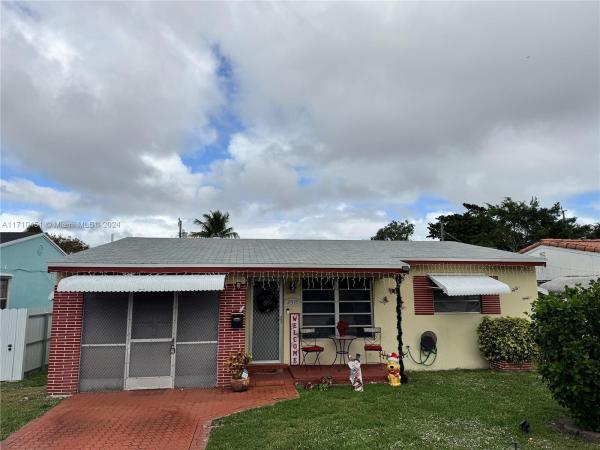 Hollywood Park, 2315 E Taft St, Hollywood, Florida 33020, image 1