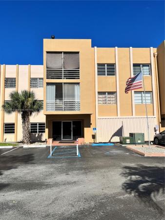 Palmetto Fairway, 15888 SW 95th Ave #305, Palmetto Estates, Florida 33157, image 1