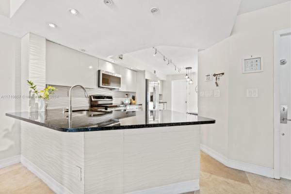 3501 Magellan Cir #638, Aventura, Florida 33180, image 1