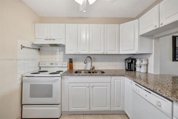 Oriole Golf & Tennis Club 1, 7897 Golf Cir Dr #309, Margate, Florida 33063, image 1