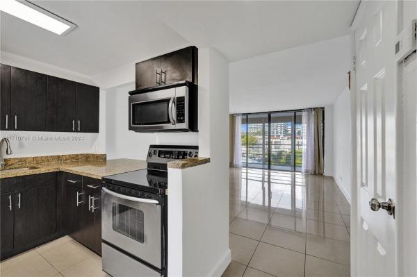 Biscaya, 20500 W Country Club Dr #503, Aventura, Florida 33180, image 1