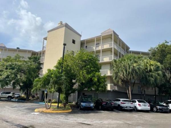 Las Vistas At Doral, 8290 Lake Dr #517, Doral, Florida 33166, image 1