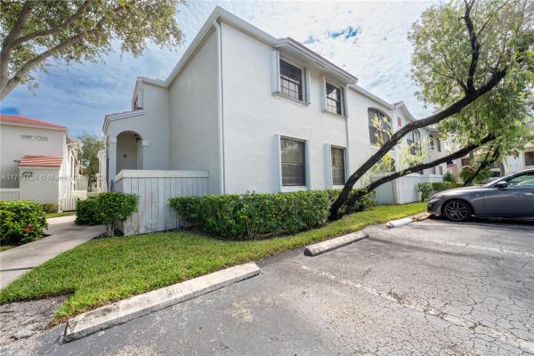 The Provinces Of Pierpointe At Pembroke Lakes, 11995 NW 11th St #11995, Pembroke Pines, Florida 33026, image 1