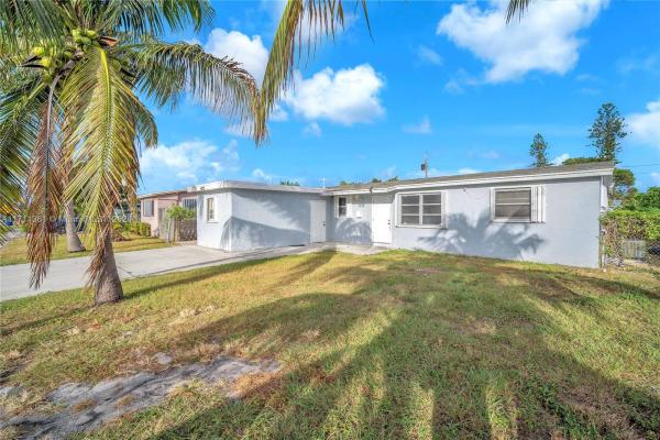 Park Manor, 1638 W Avenue H W, Riviera Beach, Florida 33404, image 1