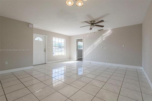 Sierra Mirada, 921 NW 200th Ter, Miami Gardens, Florida 33169, image 2