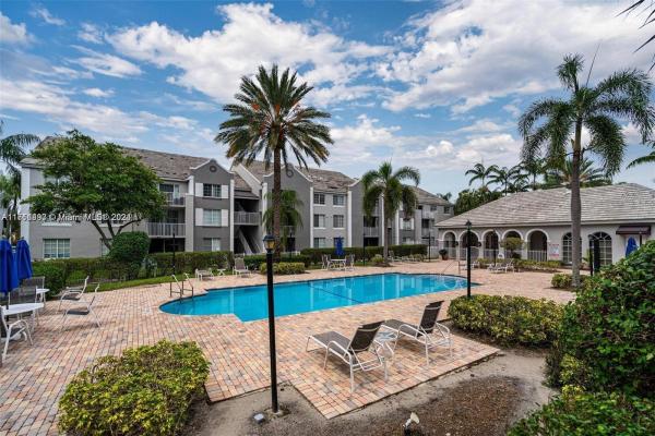 Devonaire At Pembroke Pines, 711 SW 111th Way #108, Pembroke Pines, Florida 33025, image 1