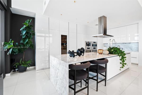 Reach Brickell City Centre, 68 SE 6th St #PH4303, Miami, Florida 33131, image 3