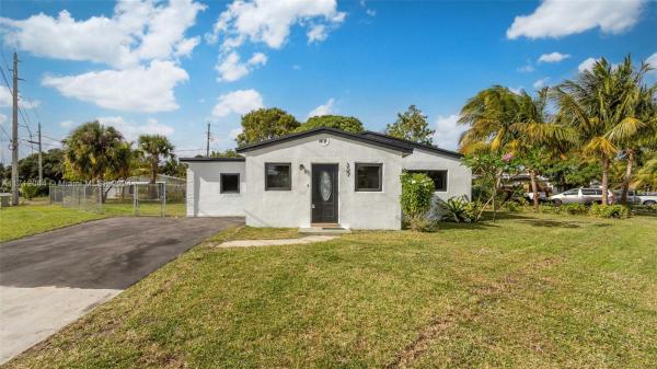 Rolling Green, 327 NE 15th Ave, Boynton Beach, Florida 33435, image 1