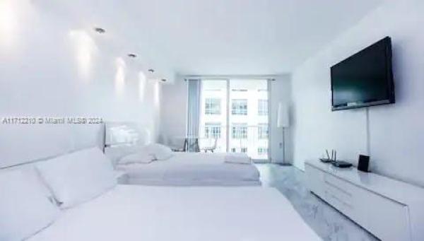 The Club At Brickell Bay, 1200 Brickell Bay Dr #2610, Miami, Florida 33131, image 1