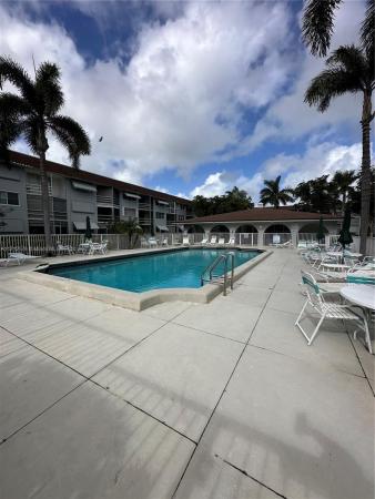Deerfield Beach Gardens, 400 SE 10th St #202, Deerfield Beach, Florida 33441, image 1