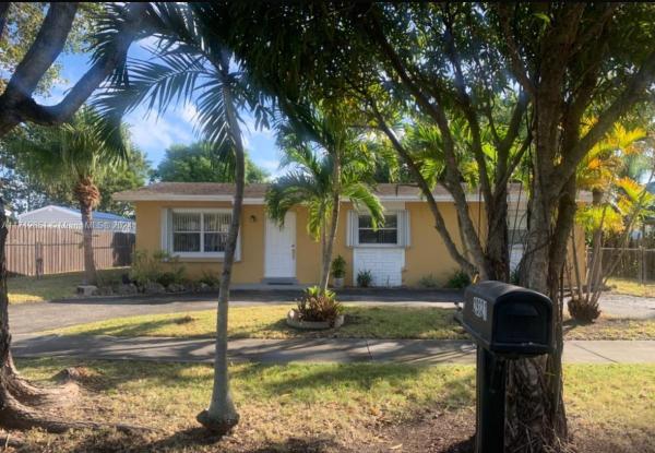 Mary Homes, 29321 SW 147th Ave, Leisure City, Florida 33033, image 1