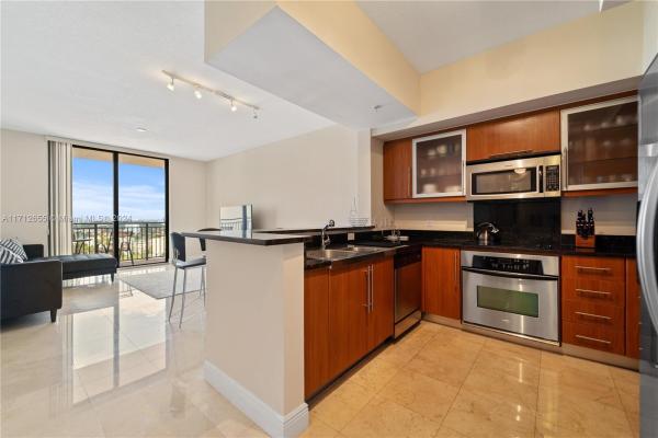 Puerta De Palmas, 888 S Douglas Rd #1413, Coral Gables, Florida 33134, image 1