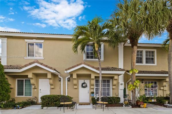 Pelican Pointe, 336 SW 120th Ave, Pembroke Pines, Florida 33025, image 1
