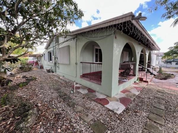 Mazu, 501 E 8th St, Hialeah, Florida 33010, image 1