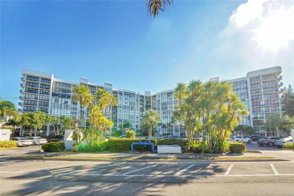 Oceanview Park, 1000 Parkview Dr #730, Hallandale Beach, Florida 33009, image 1