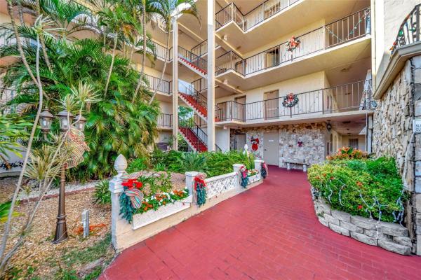 Somerset, 2801 SW Somerset Dr #215, Lauderdale Lakes, Florida 33311, image 1