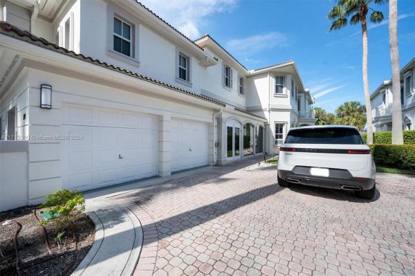 The Courtyards At The Point, 3731 NE 214th St #28, Aventura, Florida 33180, image 1