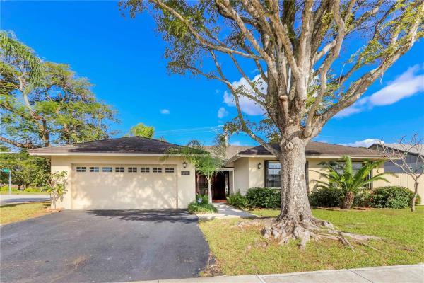 Killian Pines, 11195 SW 112th Ter, Kendall, Florida 33176, image 1