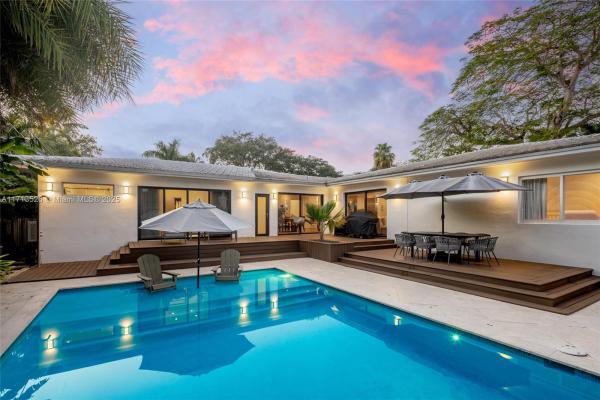 Washington Place, 800 NE 72nd St, Miami, Florida 33138, image 1