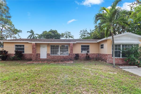 East Lake Clarke, 1765 N 16th Ct N, Lake Worth Beach, Florida 33460, image 1