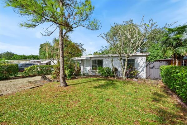 Hollywood Suburbs, 6321 Cleveland St, Hollywood, Florida 33024, image 1