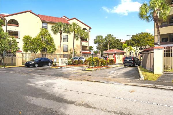 Kenland Bend North, 8830 SW 123rd Ct #I-202, The Crossings, Florida 33186, image 1