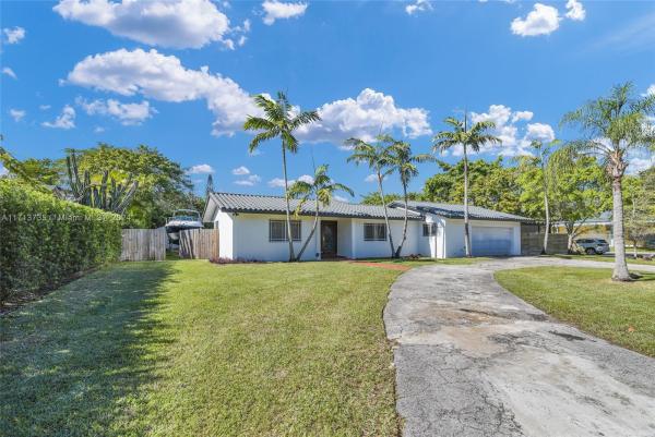 Irun, 7400 SW 66th Ave, South Miami, Florida 33143, image 1