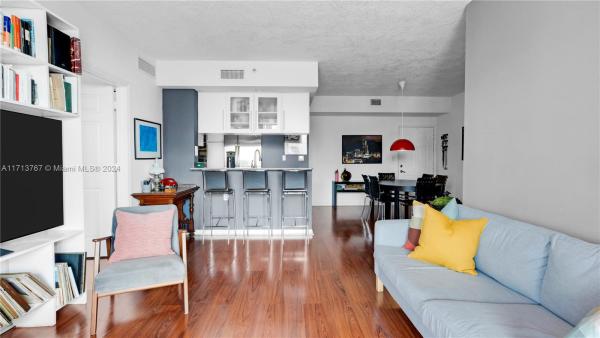 1800 Biscayne Plaza, 275 NE 18th St #1005, Miami, Florida 33132, image 1