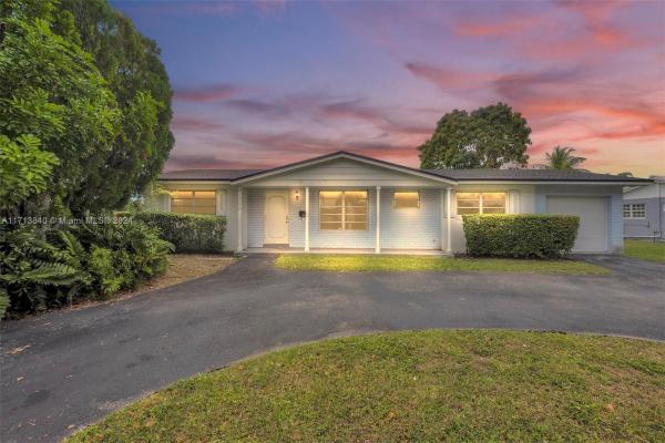 Kendale Lakes No HOA, 14070 SW 82nd St, Kendale Lakes, Florida 33183, image 1