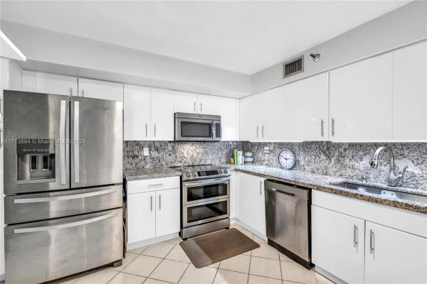 Mystic Pointe Tower 400, 3500 Mystic Pointe Dr #3407, Aventura, Florida 33180, image 3