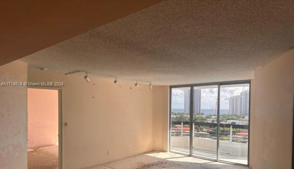 Mystic Pointe Tower 100, 19195 NE 36th Ct #1207, Aventura, Florida 33180, image 1