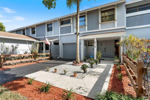 Heftler Townhouses At Red Bridge, 4114 NW 79th Ave #4114, Sunrise, Florida 33351, image 1