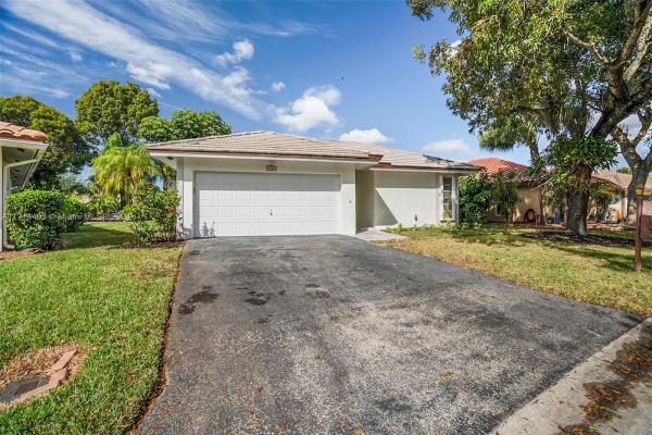 Ramblewood Villas, 1762 Riverwood Ln, Coral Springs, Florida 33071, image 1