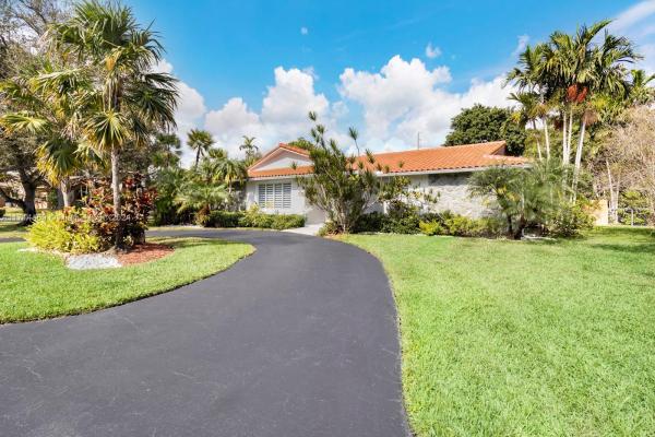 Royal Palm Harbor, 7775 SW 145th St, Palmetto Bay, Florida 33158, image 1
