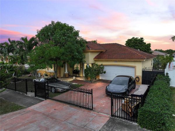 Puppys, 7050 W 4th Ln, Hialeah, Florida 33014, image 1