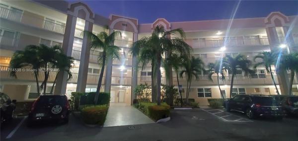 Sunrise Lakes 4, 10155 NW 24th Pl #106, Sunrise, Florida 33322, image 1