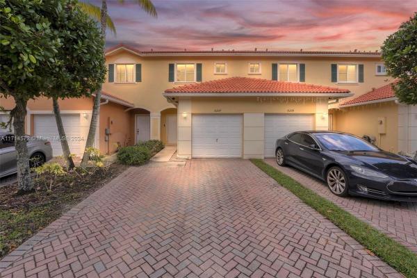 Santa Monica, 8207 Santa Monica Ter, Tamarac, Florida 33321, image 1
