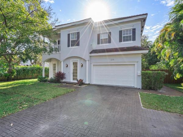 Letarte, 2119 NE 7th Ave, Wilton Manors, Florida 33305, image 3