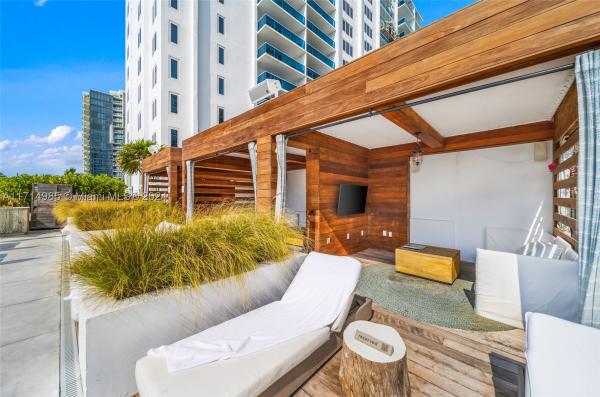 Roney Palace, 2301 Collins Ave #1030, Miami Beach, Florida 33139, image 1