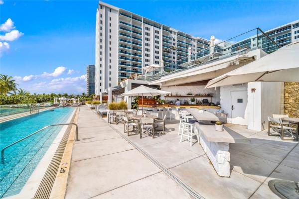 Roney Palace, 2301 Collins Ave #1030, Miami Beach, Florida 33139, image 2