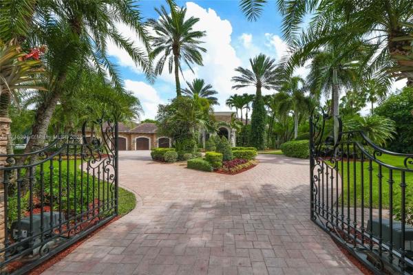 Landmark Ranch Estates, 16740 Berkshire Ct, Southwest Ranches, Florida 33331, image 1