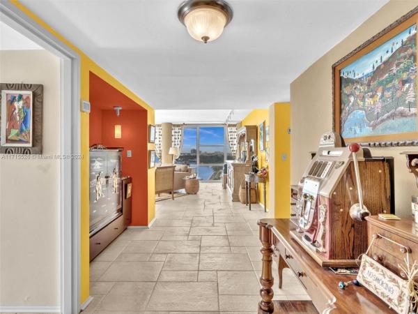 King Cole, 900 Bay Dr #927, Miami Beach, Florida 33141, image 1