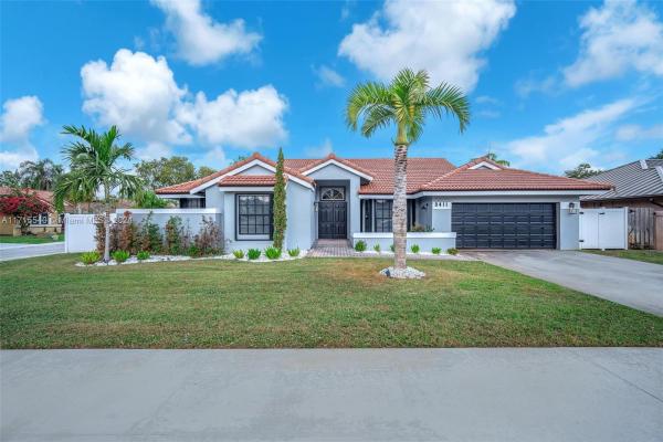 The Estates Of Tanglewood Lakes, 9411 SW 6th Ct, Pembroke Pines, Florida 33025, image 1