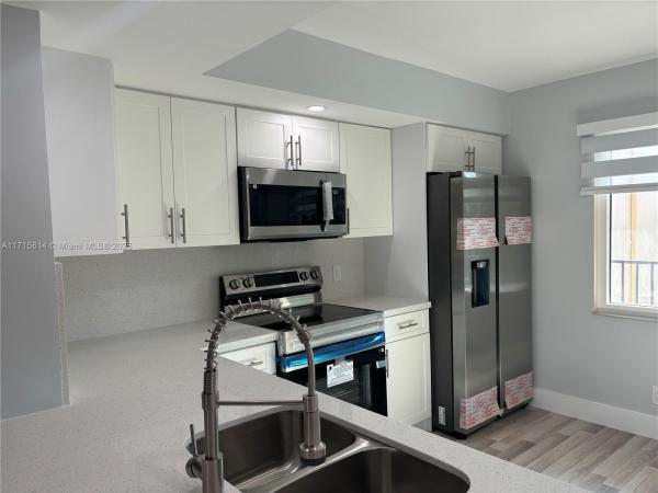 Cambridge At Century Village, 1001 SW 128th Ter #308B, Pembroke Pines, Florida 33027, image 1